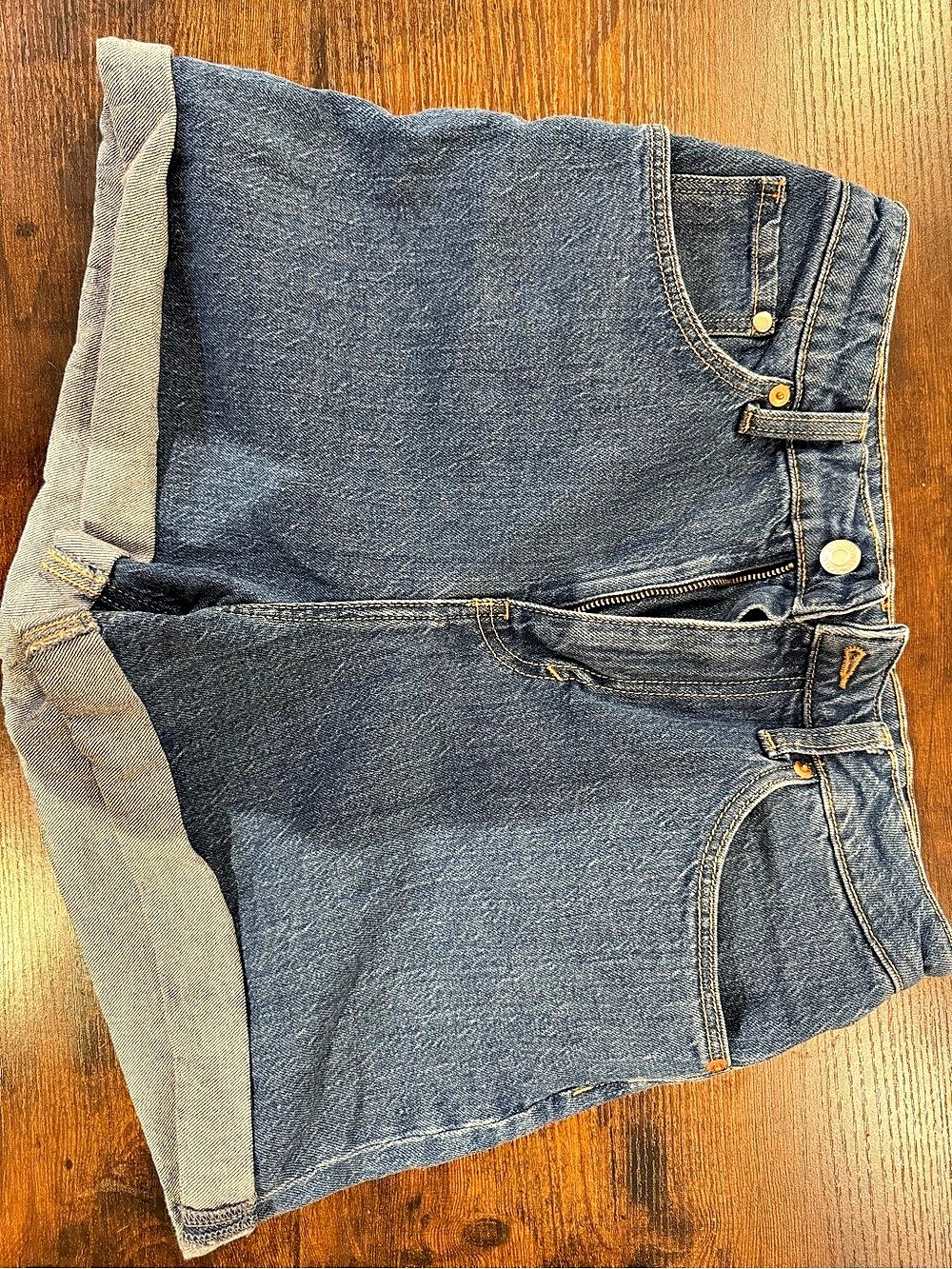 H&M Mom shorts Denim Jean in Blue Size 6